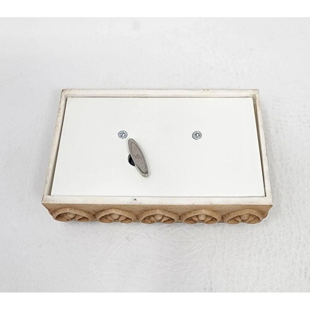2004 Roman Inc. Trinket Jewelry Music Box French Horn Music Notes Theme 4.75x3
